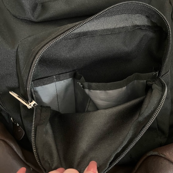 Large Backpack - Picture 4 of 7